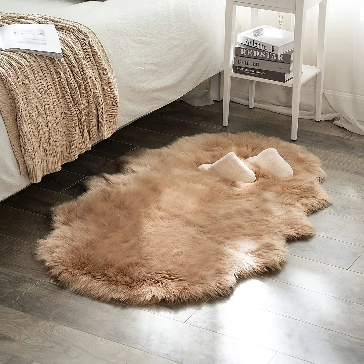 Soft Sheepskin Bedroom Carpet - The Livix