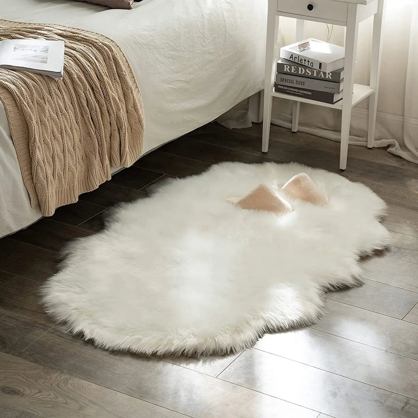Soft Sheepskin Bedroom Carpet - The Livix