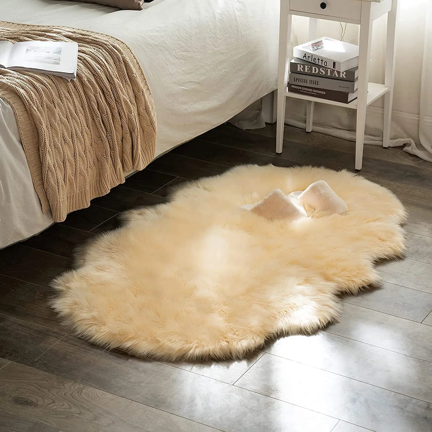 Soft Sheepskin Bedroom Carpet - The Livix